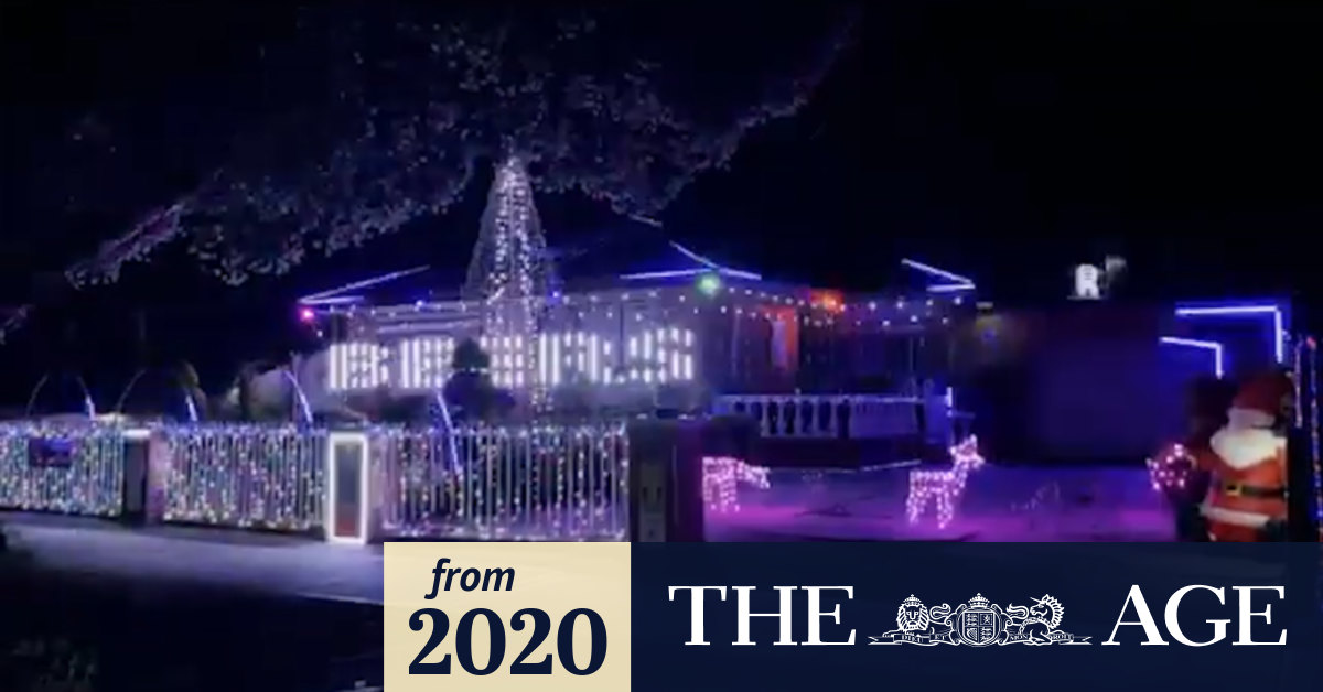 Video 'Get on the beers' Christmas light show in Kings Park